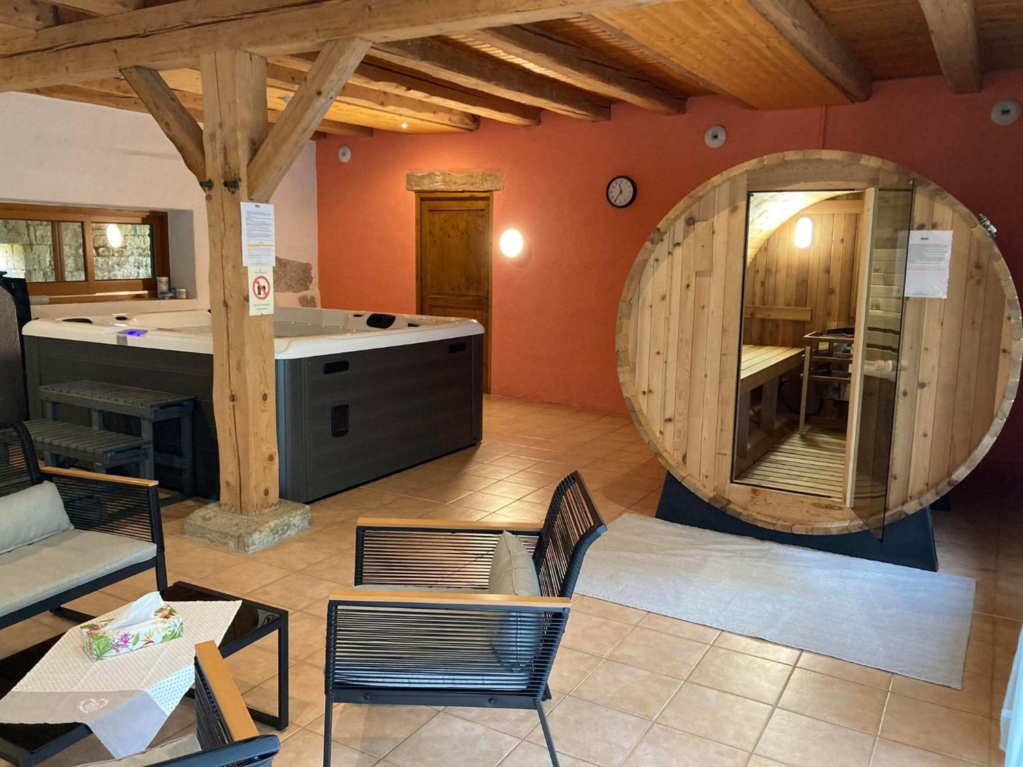 Le Moulin Des Oyes Bed and Breakfast Censeau Exteriör bild