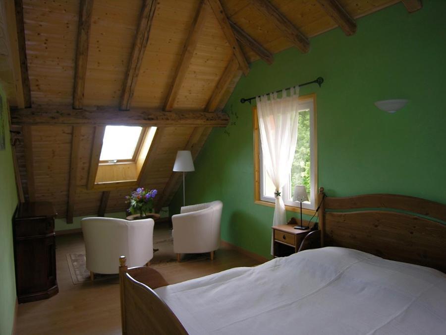 Le Moulin Des Oyes Bed and Breakfast Censeau Exteriör bild